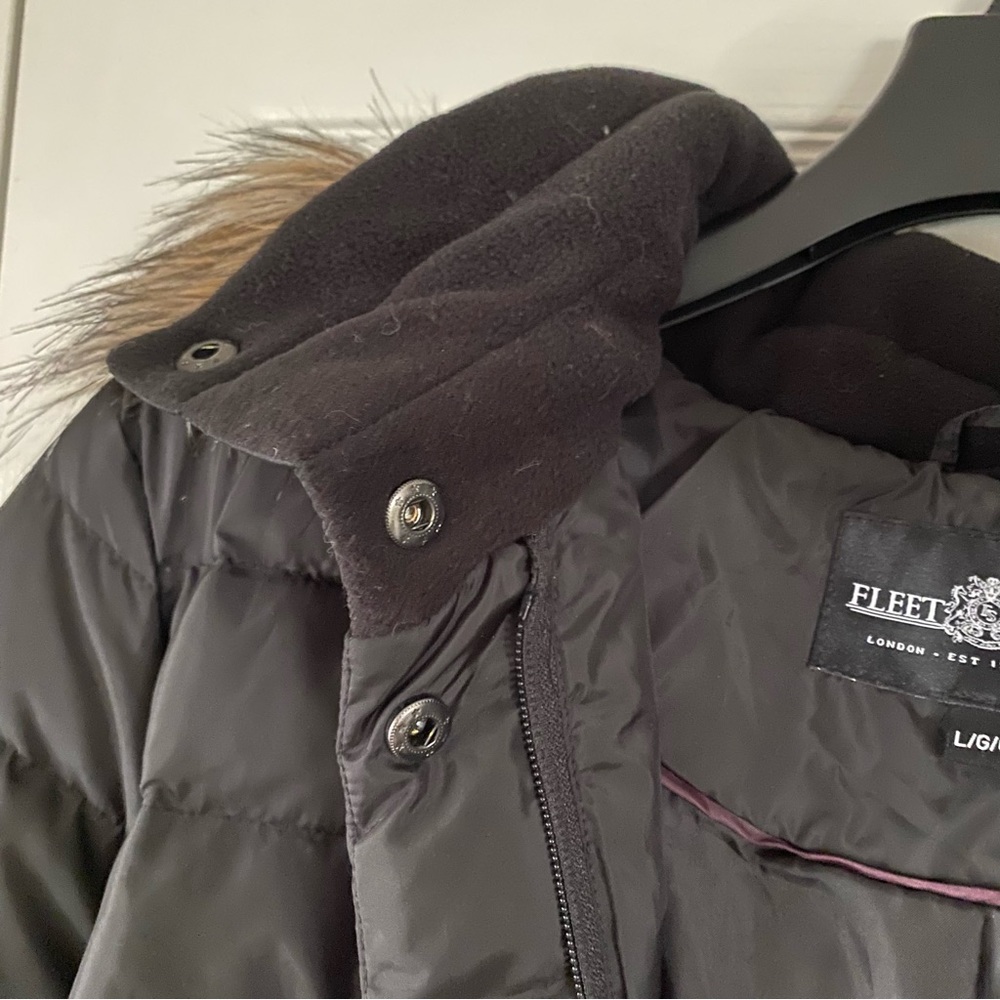 Women's Classic Down Coat with Faux-Fur Hood, size L NWT - Picture 7 of 14